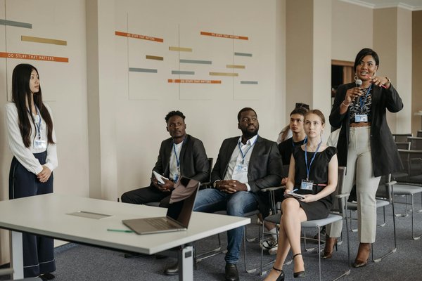 Comment les entreprises s'adaptent-elles aux nouvelles réglementations environnementales ?